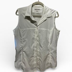 Magellan Women’s Outdoors Sleeveless White Button Down Shirt